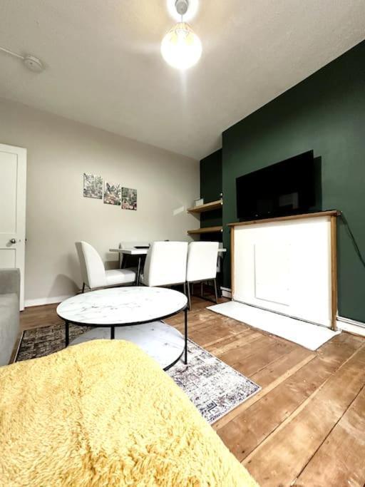 Quirky 3 Bedroom Flat In Shoreditch London Exterior photo
